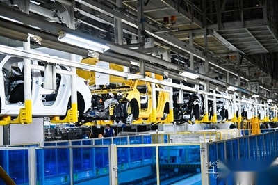 “智慧工厂”打造“智能汽车” 探秘第七代伊兰特工厂